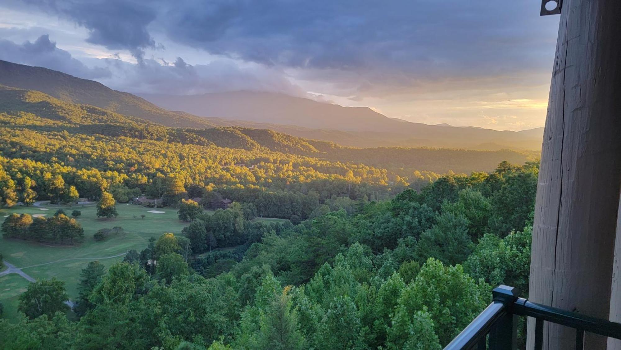 개틀린버그 Stairway To Heaven, Breathtaking Mtn Views Indoor Pool & Hot Tub 아파트 외부 사진